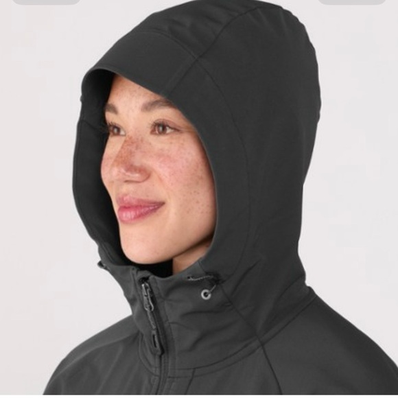 REI Activator Soft Shell Women's Black Jacket. Hooded. Raglan Sleeve. Small NWT - Picture 4 of 10